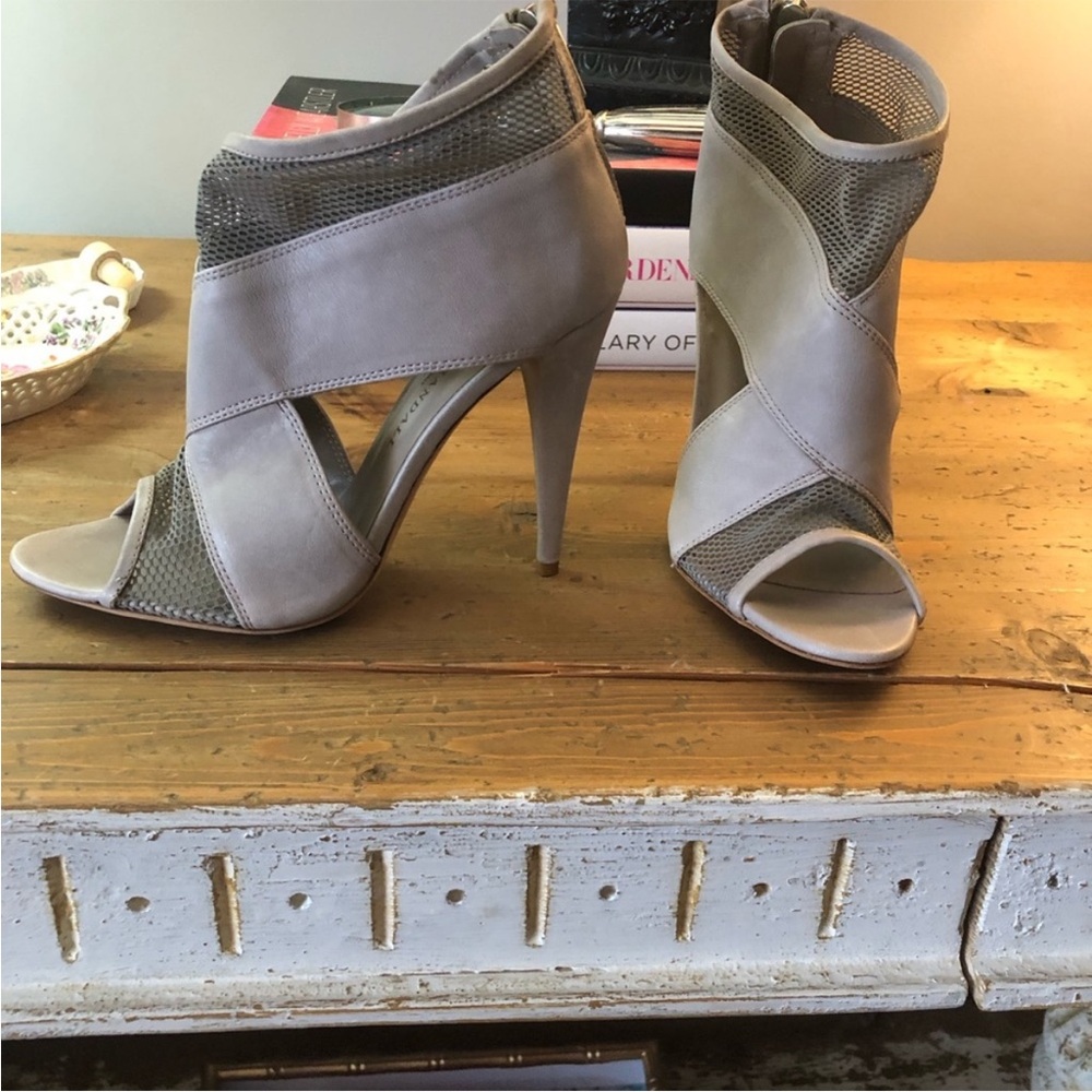 Loeffler Randall, Gray Ankle Booties, Size 8 - Picture 3 of 5